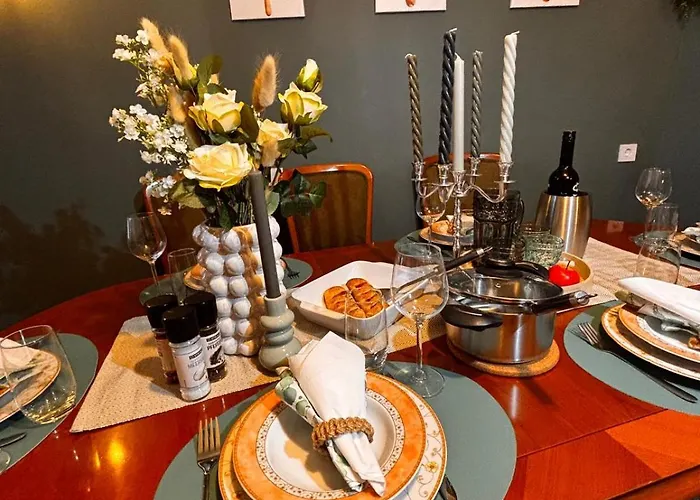 Big Luxury 3br In Center